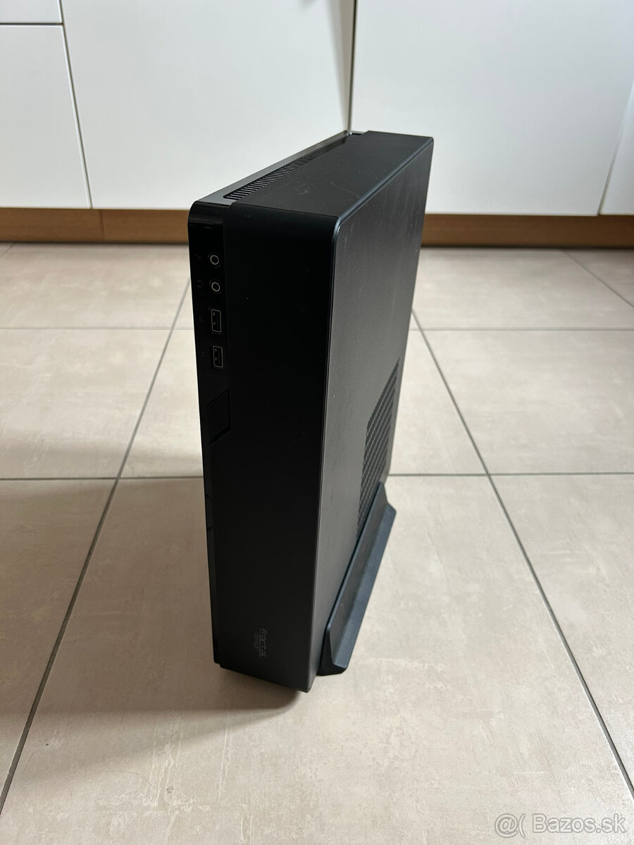 Fractal Design Node 202
