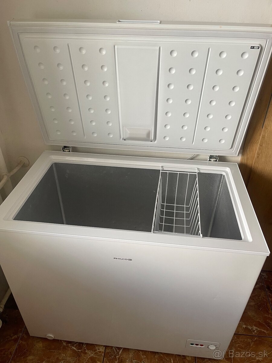 Predám truhlicovú mrazničku - Philco - 249 litrov - Biela