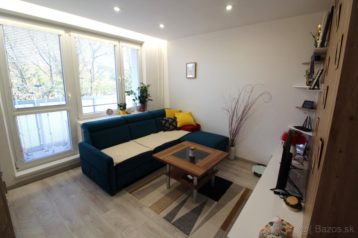 Prenájom 1-izbový byt s loggiou /45 m2/, Kysucké Nové Mesto