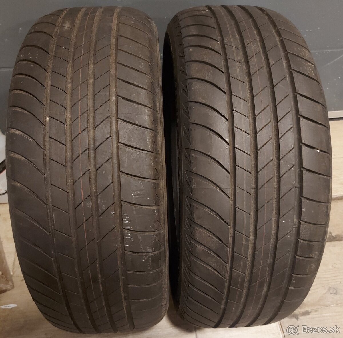 2 ks takmer nejazdených letných Bridgestone - 215/50 r18