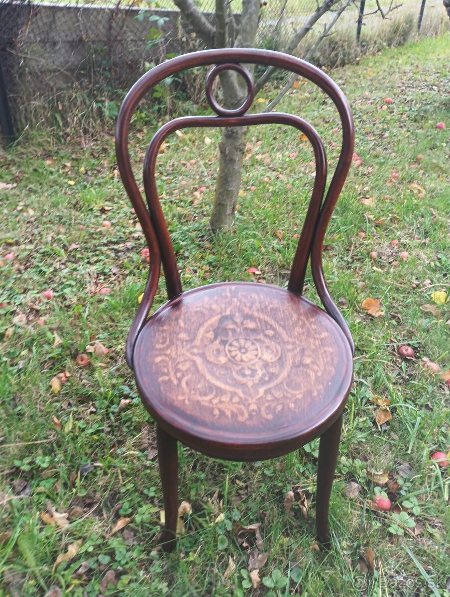 stolička THONET málo vidany model 31