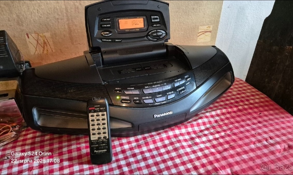 Výkoné prenosné rádio 3D Panasonic RX cobra