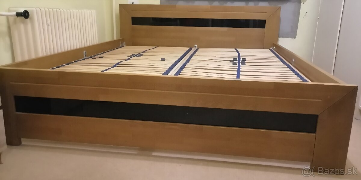 Masívna dubová posteľ 180x200 s roštami