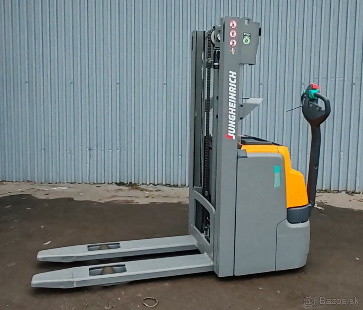 Elektricky paletovy vozik Jungheinrich EJC 212 Li-on (Nova)
