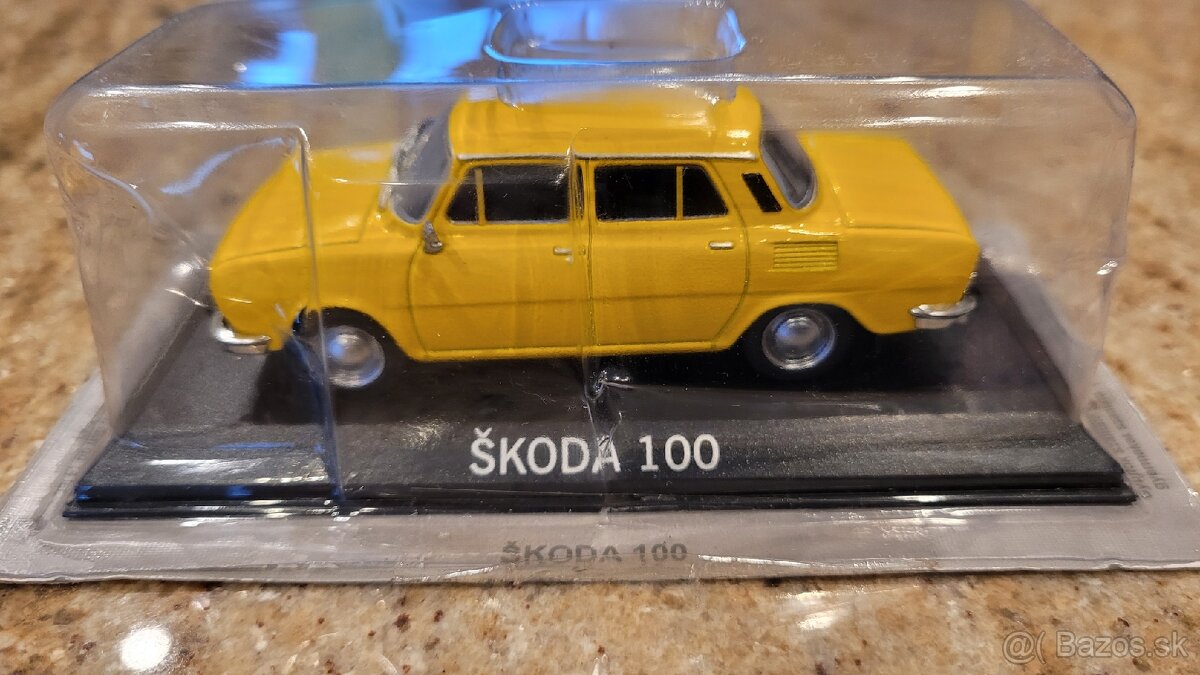 Skoda 100