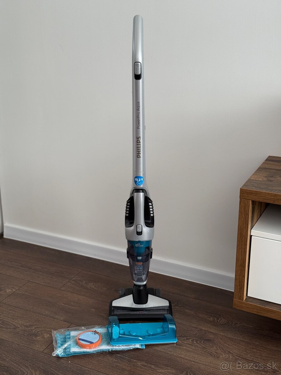 Tyčový vysávač Philips Powerpro aqua