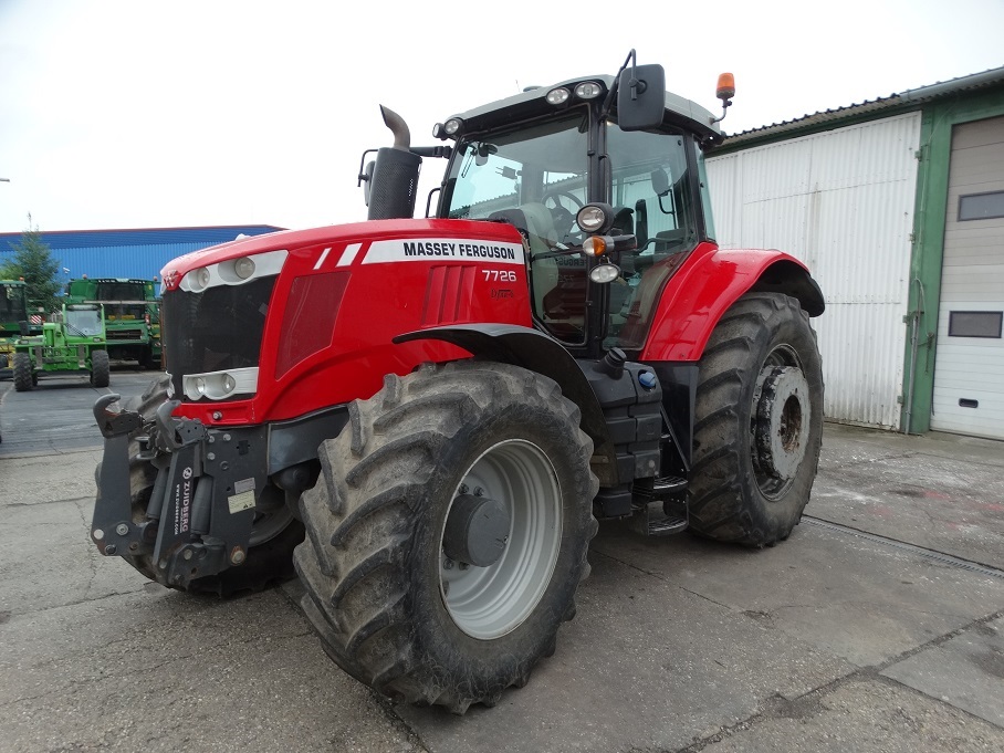Massey Ferguson 7726
