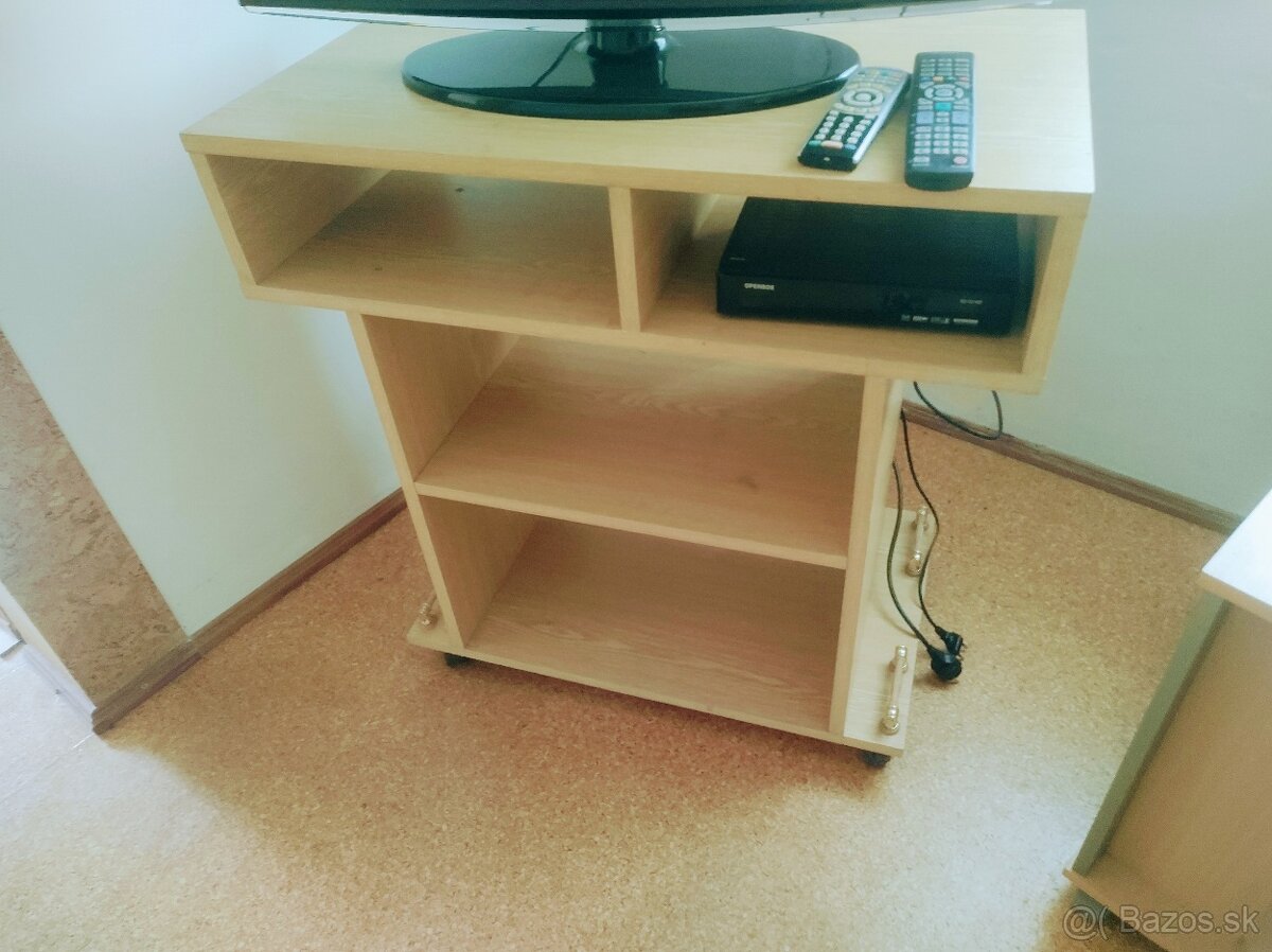 Tv stolík