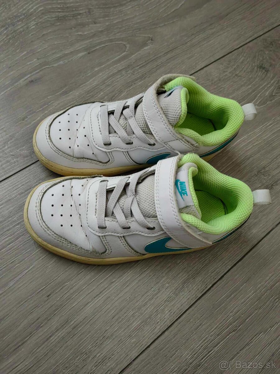 Nike tenisky 27