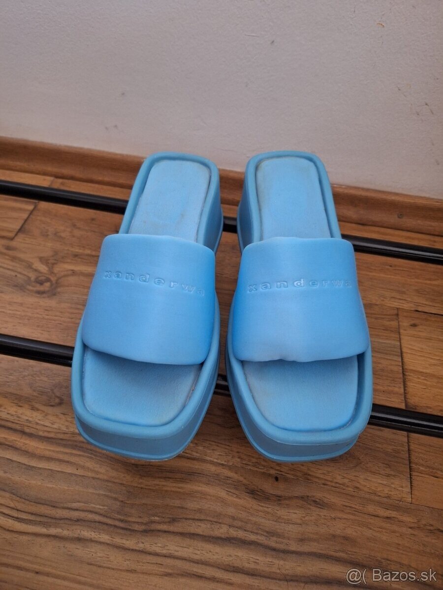 Vsuvky, šľapky, topánky vel.39