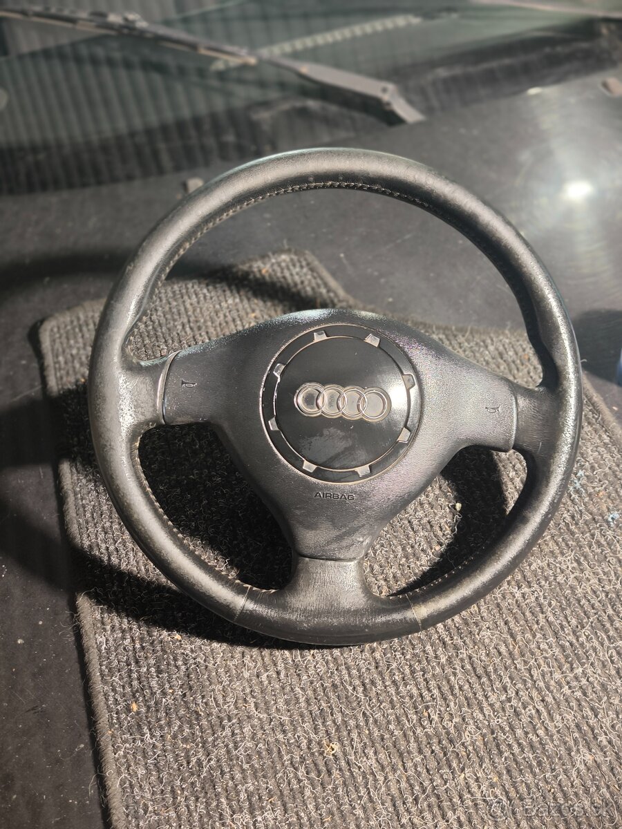 Volant Audi A3 8L
