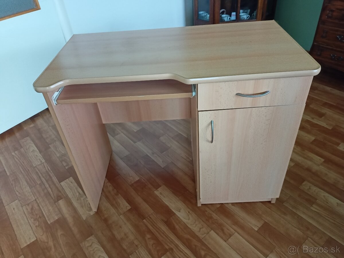 Písací stolík