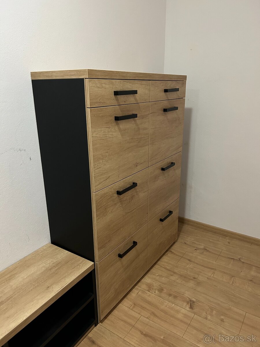 Botník, stolík pod TV, rohová polica, vešiaková stena