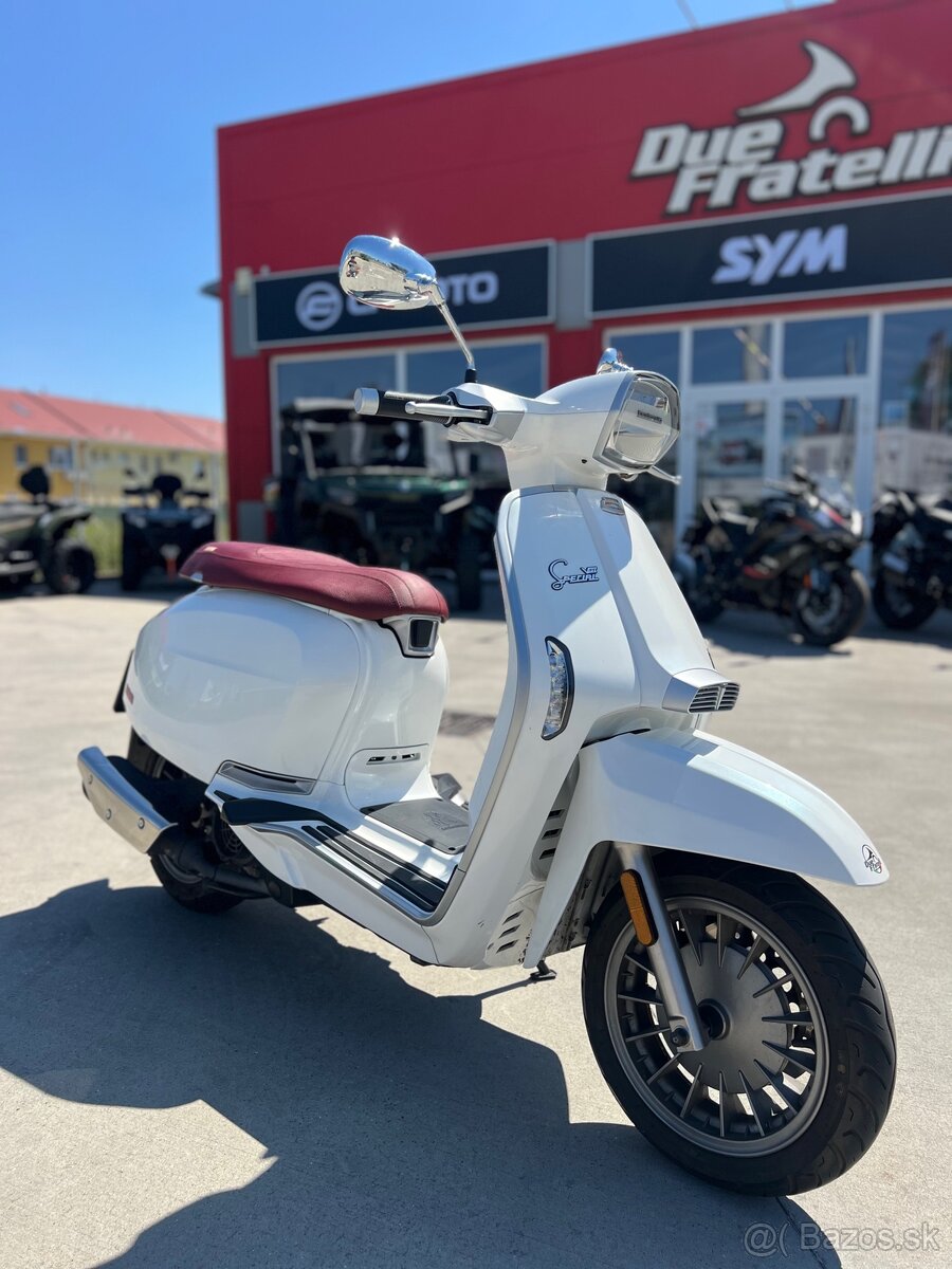Lambretta V125 Special