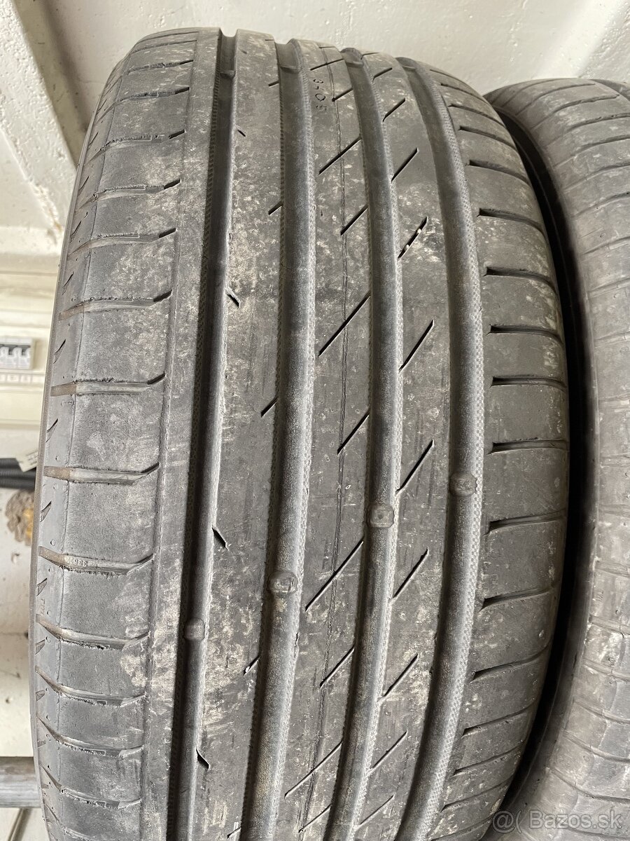 Nokian 245/50R18