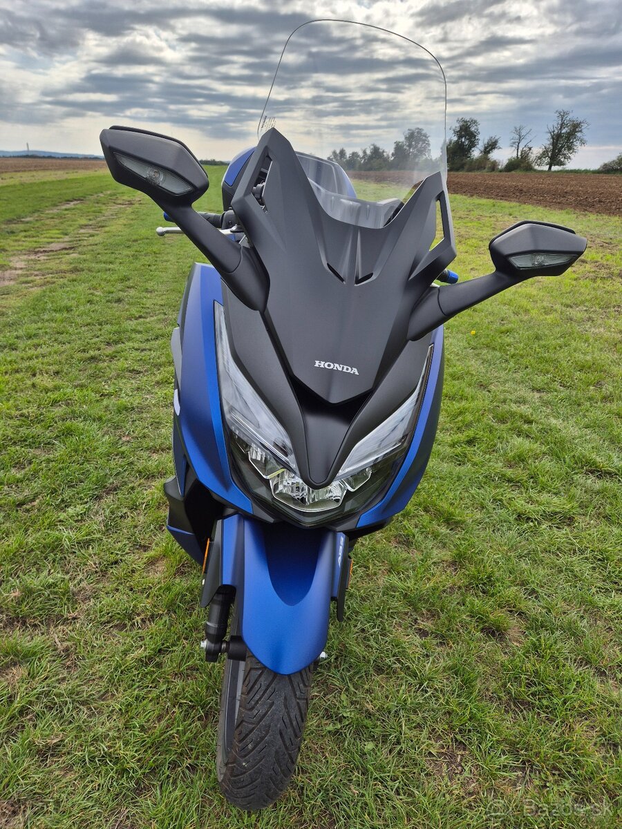 Honda Forza 125