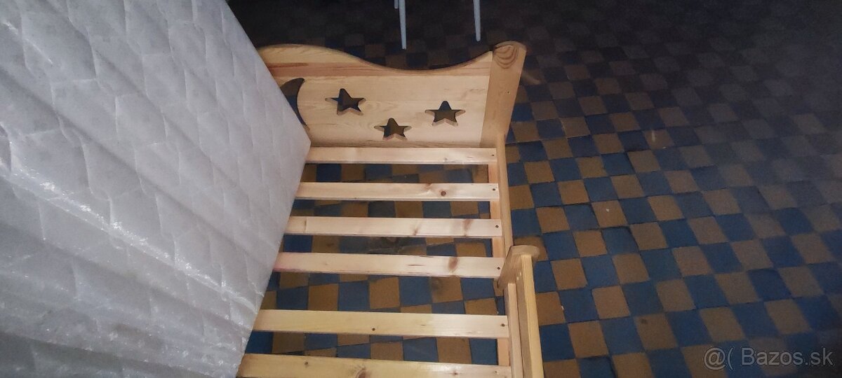 Posteľ