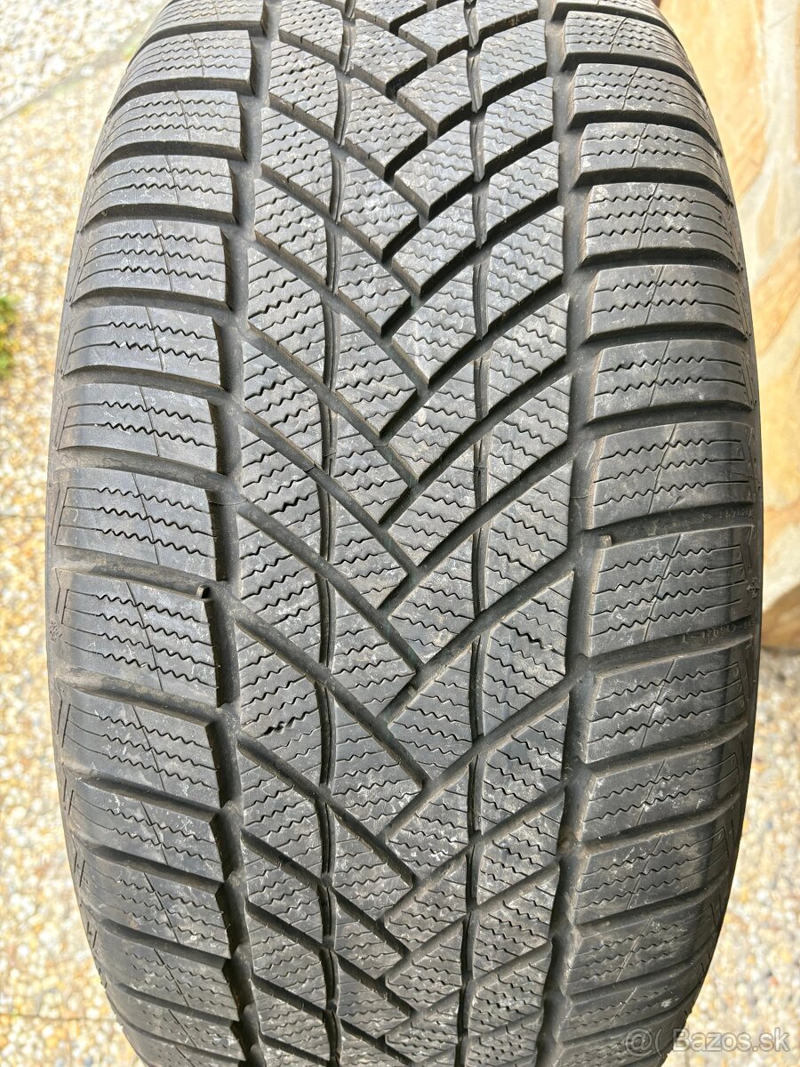 235/55 R17 zimne 7,5 mm
