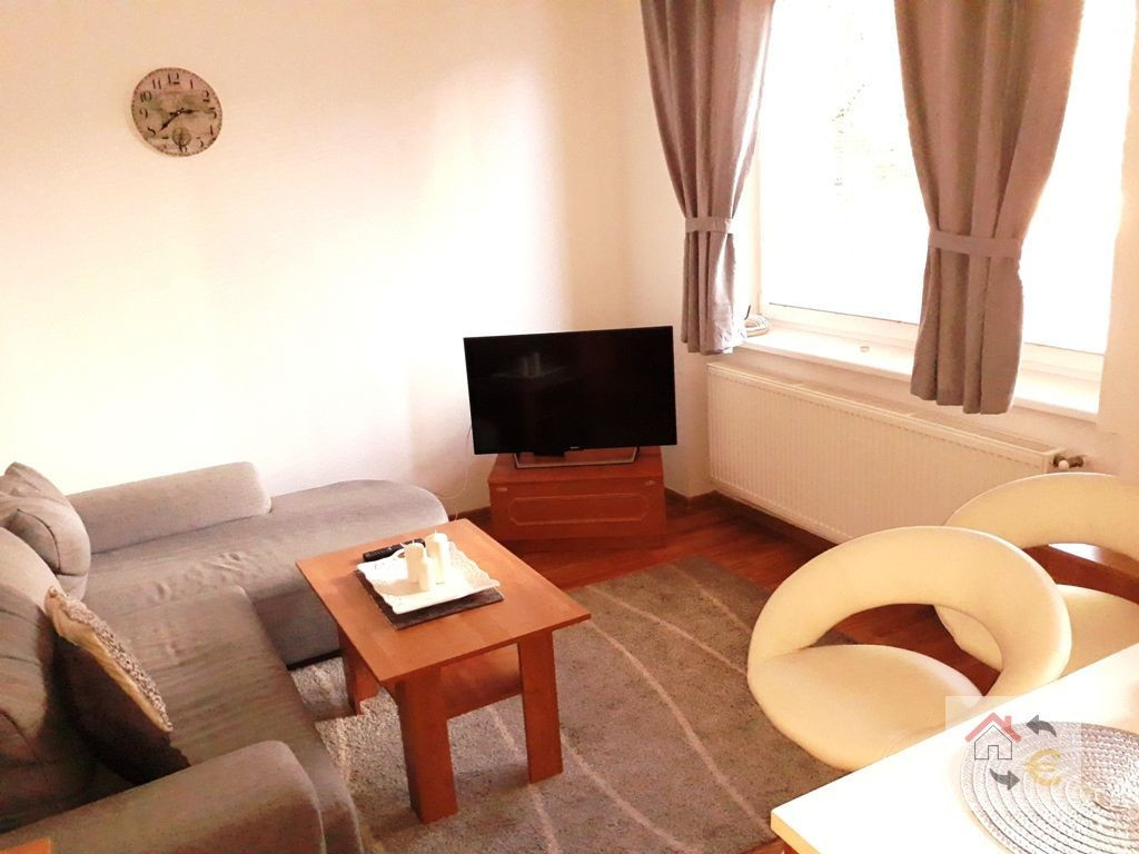 Voľný od 1.12.2025... 2 izbový byt s parkovacím miestom Budo