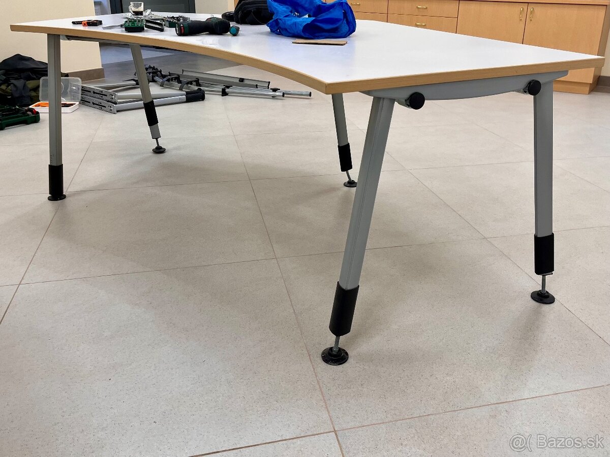 Predám pracovné stoly