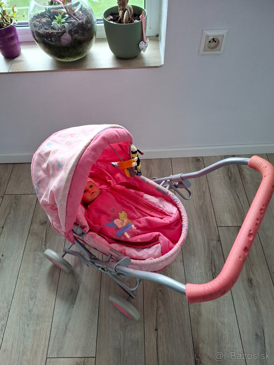 Kočík pre bábiky
