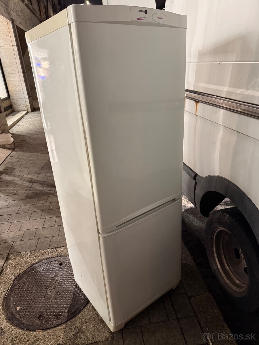 Chladnicka s mraznickou Fagor 170cm
