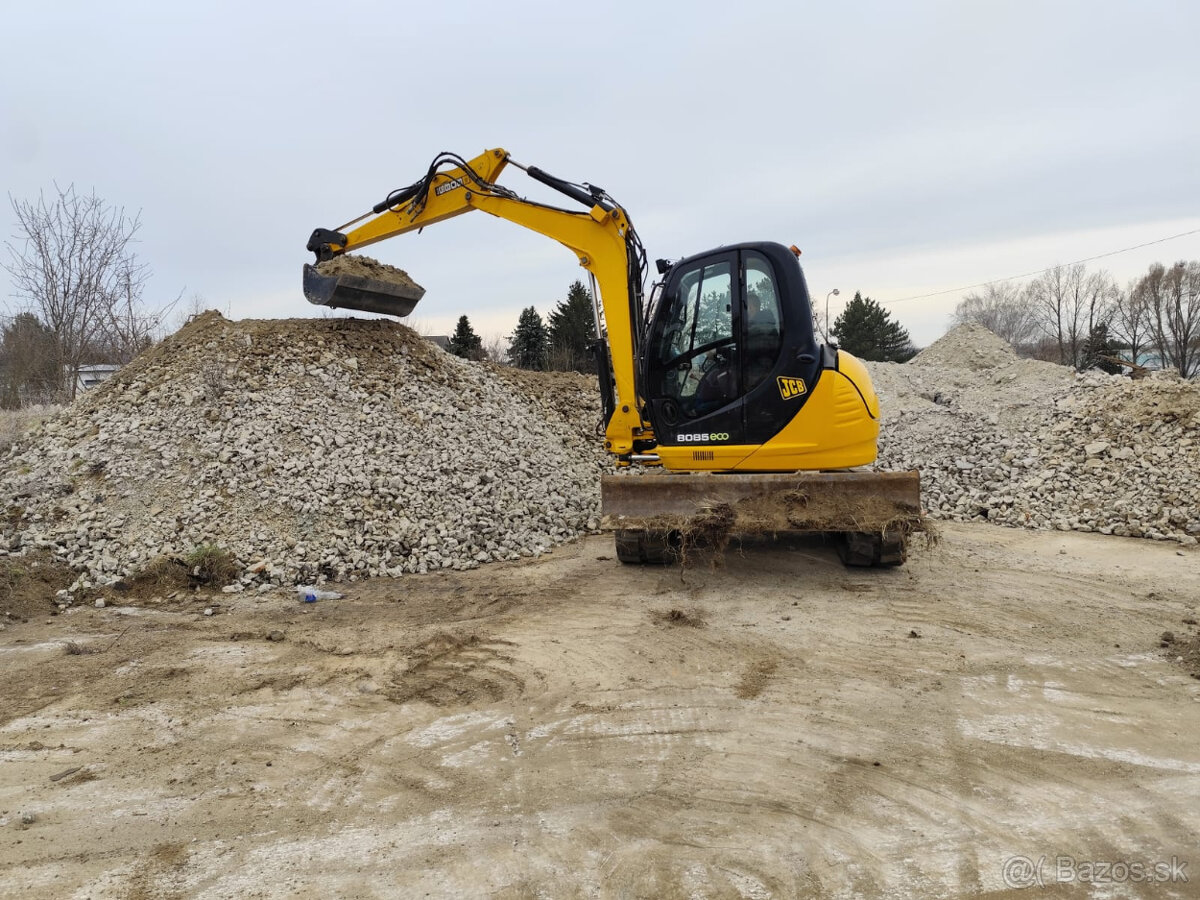 Bager JCB 8085, 8200kg.