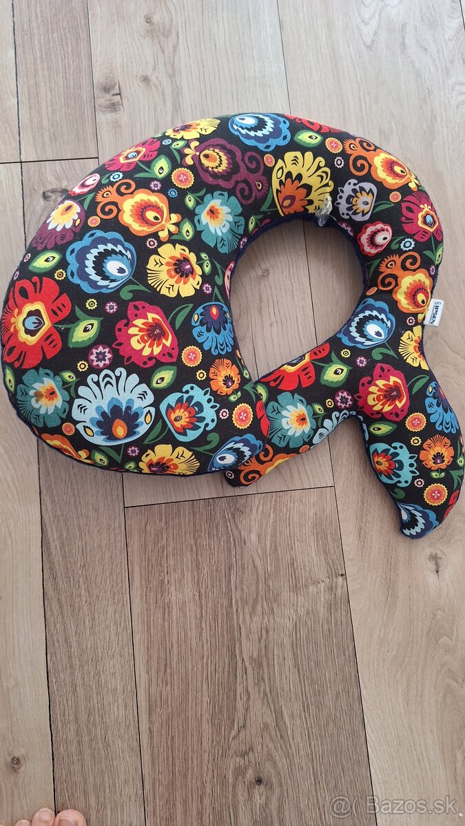 Vankúš ľudový folklórny motív