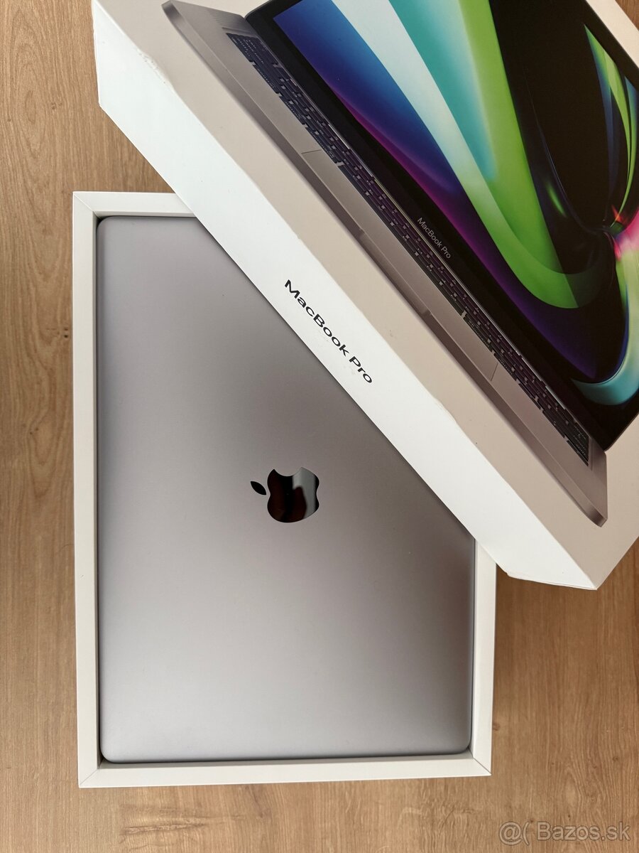 MacBook Pro 13" (2020) Apple M1