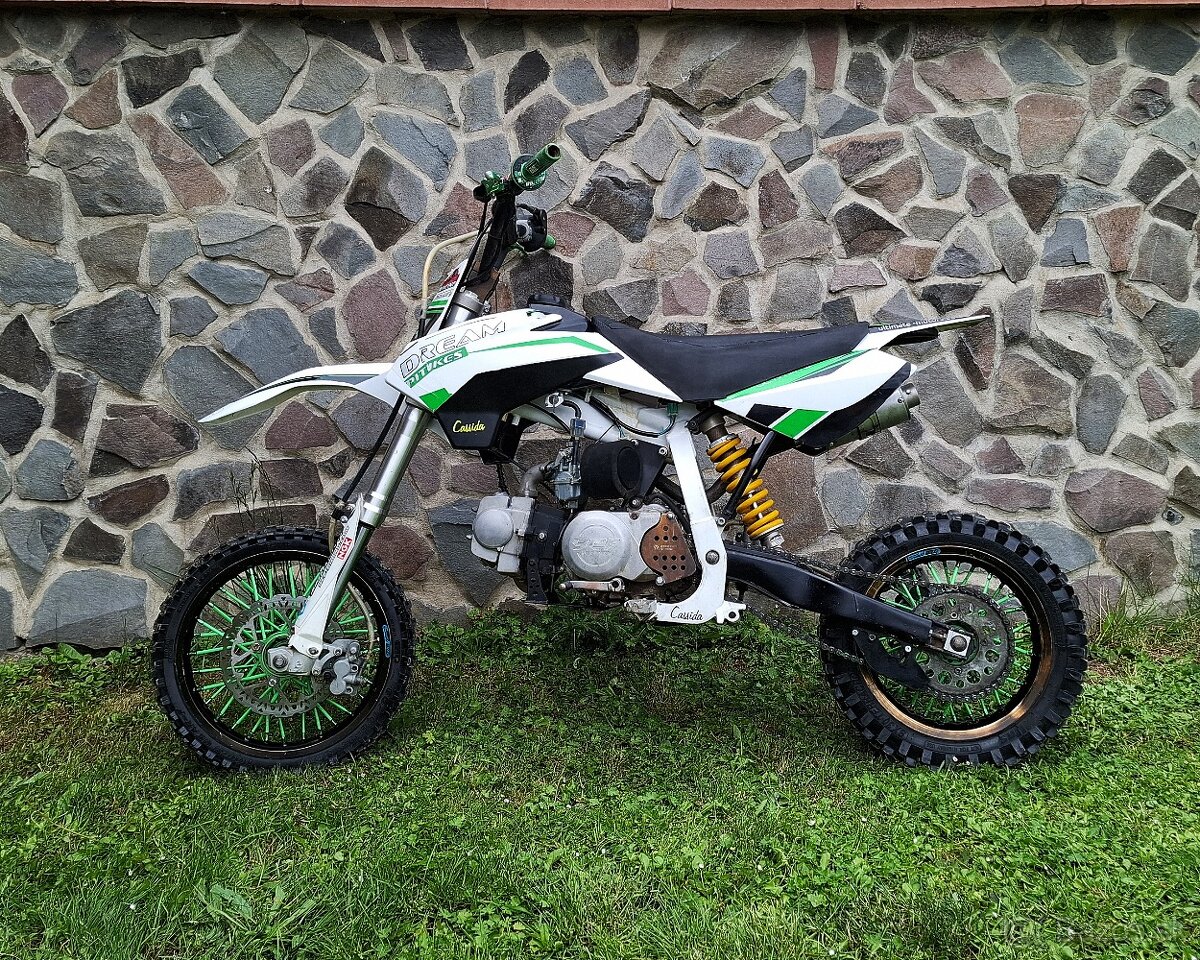 YCF 125 .