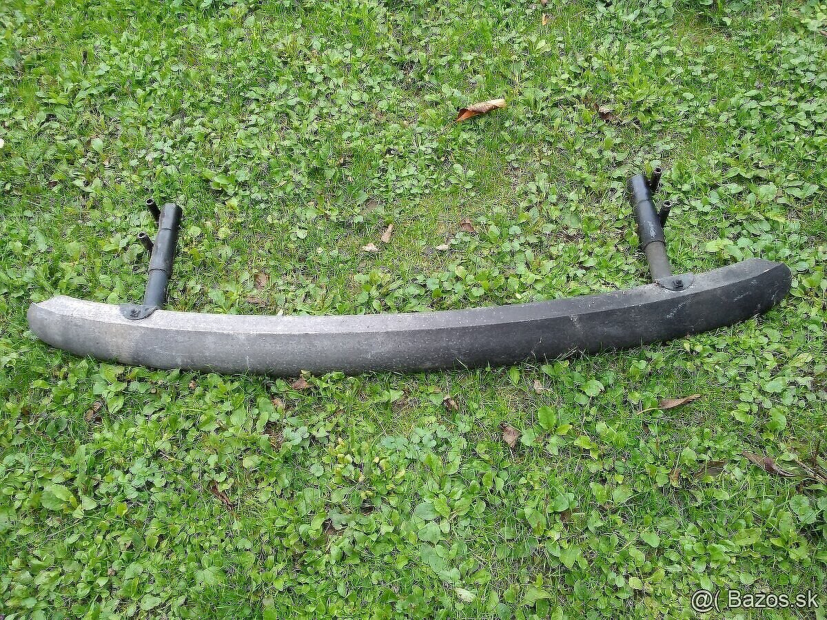 Výstuha zadného nárazníka na Volkswagen Passat B5