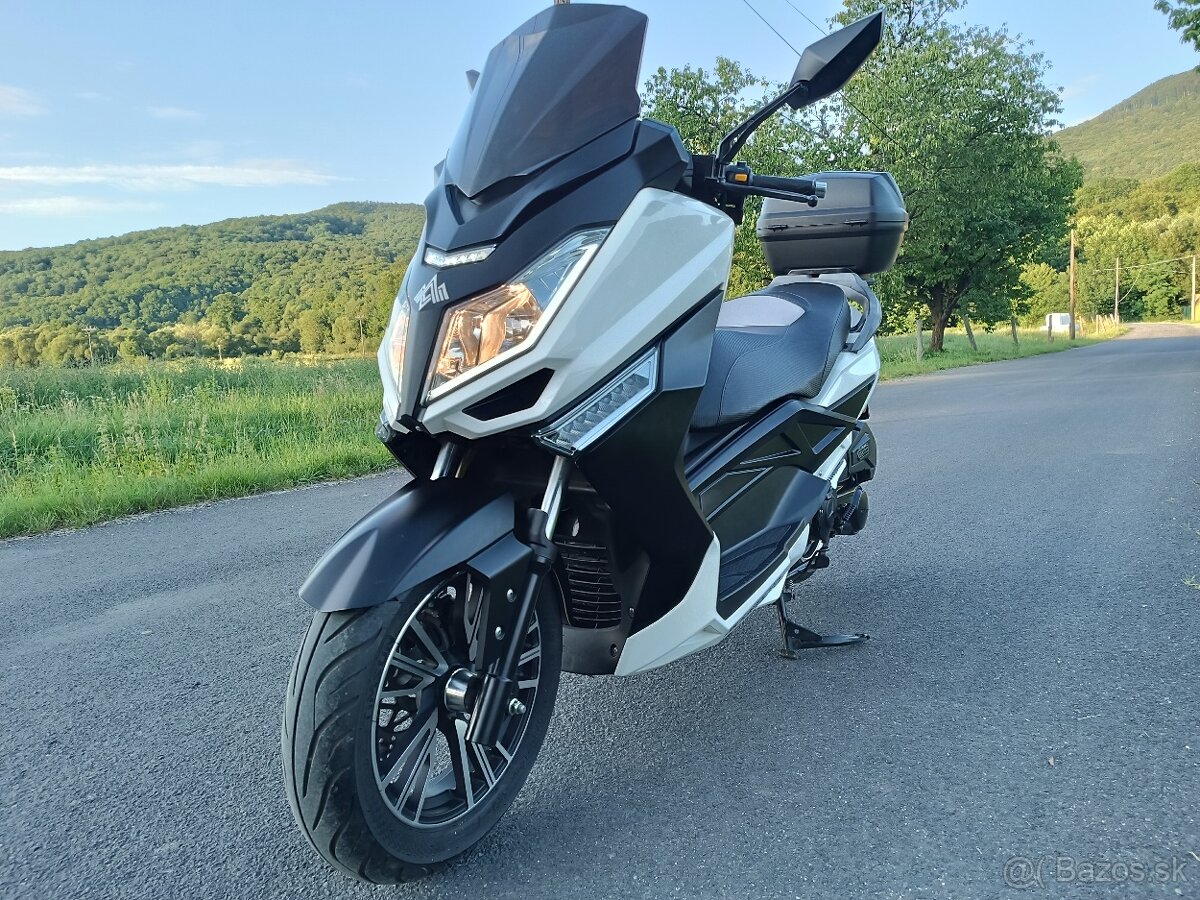 ADAMOTO MAXI T9 125cm3