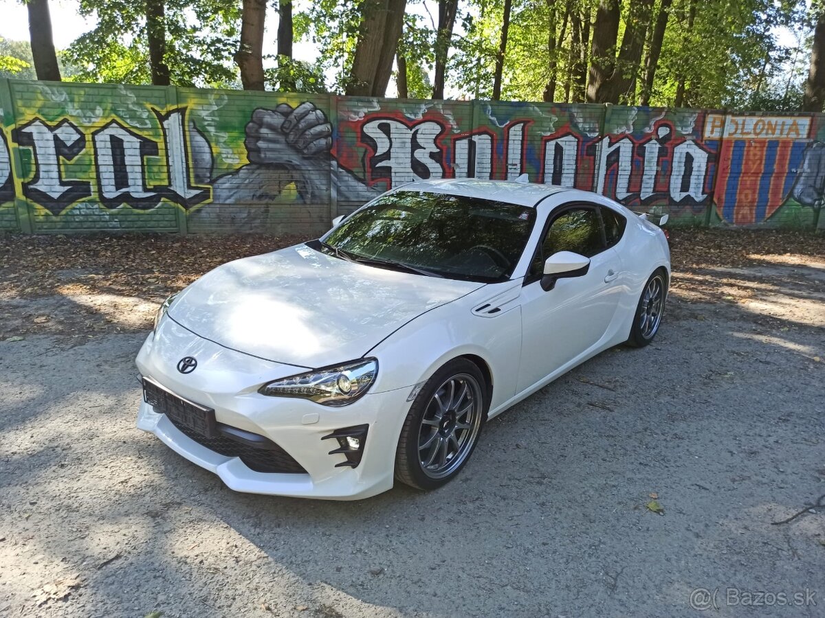 Toyota GT86 2.0-TOP STAV-NAVI-SPORT