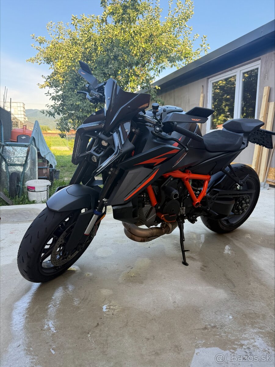 Ktm superduke 1390  EVO R