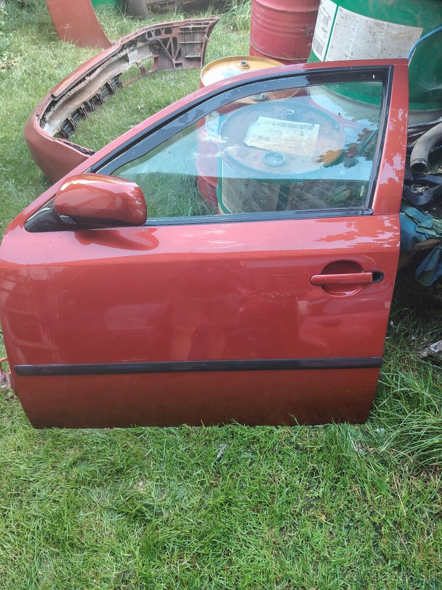Škoda Octavia dvere predné ľavé