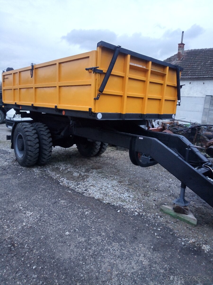 Vyklapacia vlečka S3