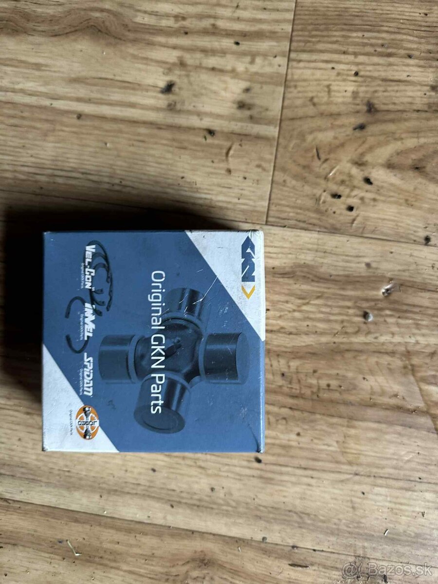 NISSAN NAVARA D40 kardanový kríž