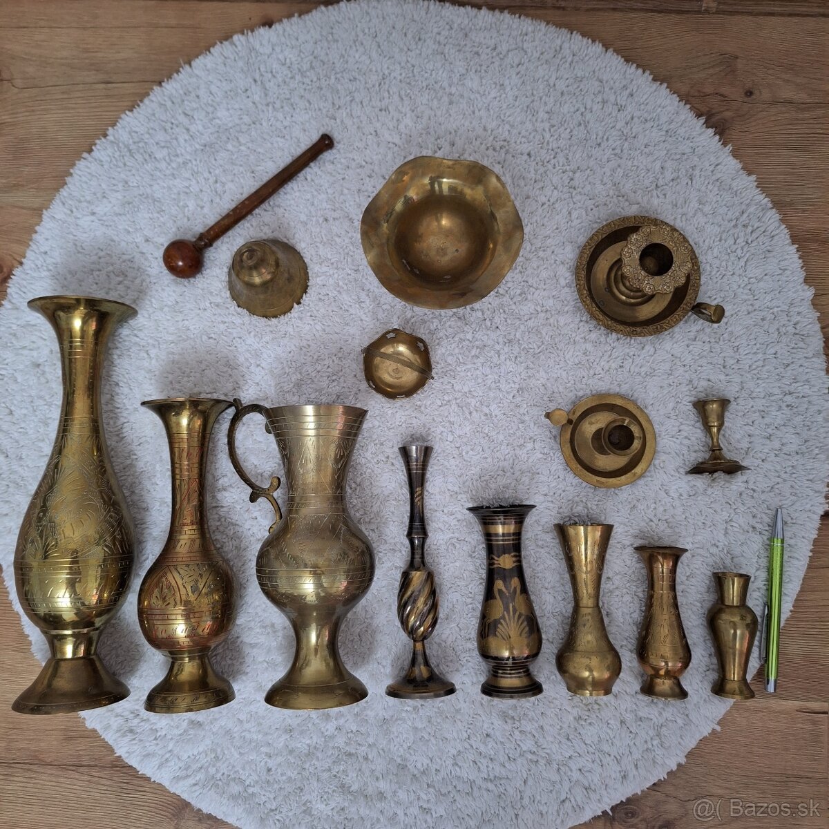 Mosadzné vázičky, svietniky, zvonček...
