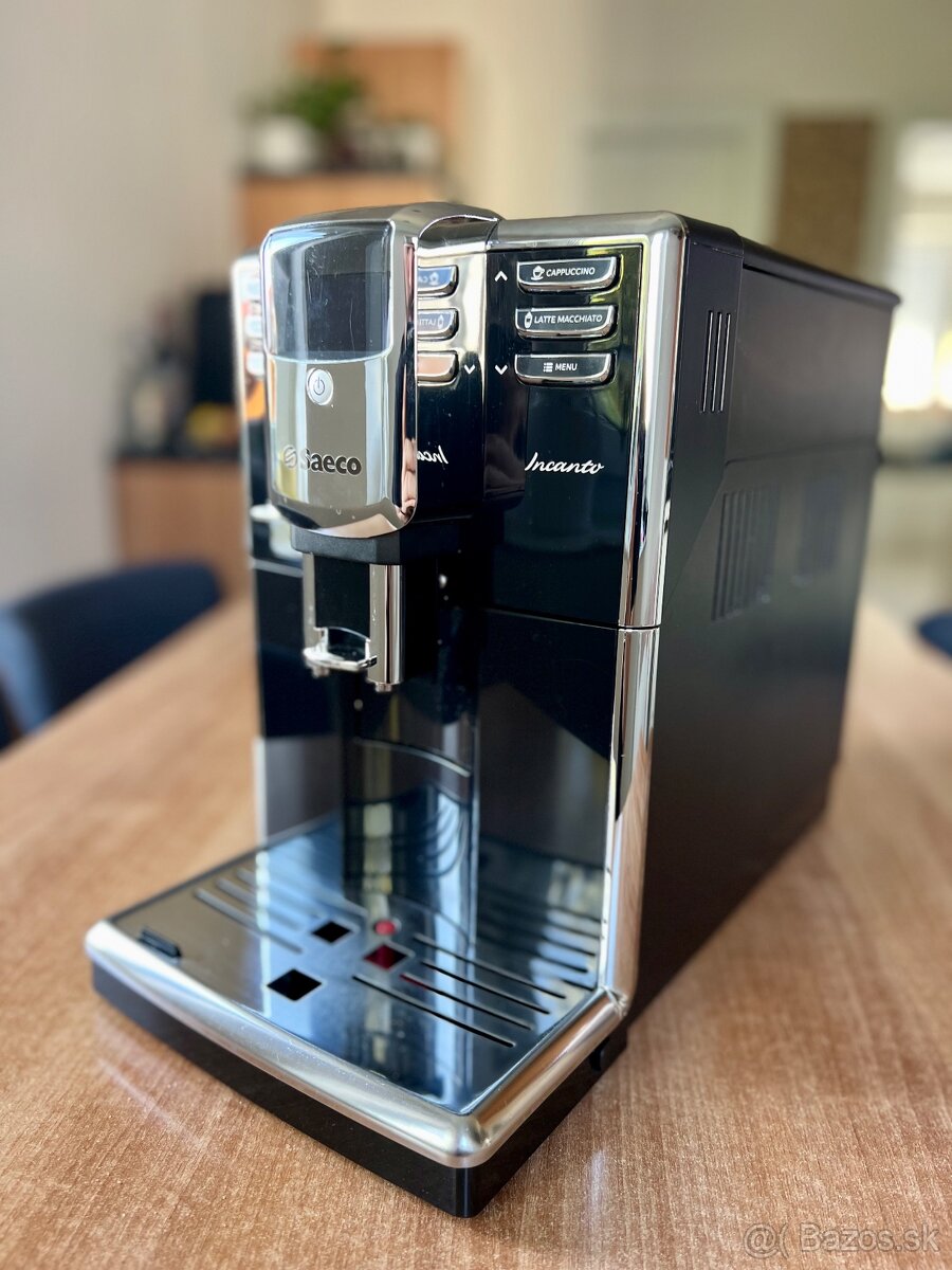 Kávovar Saeco Incanto HD8916