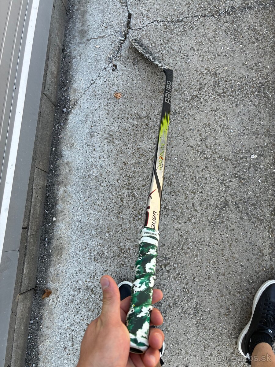 Predám hokejku Bauer