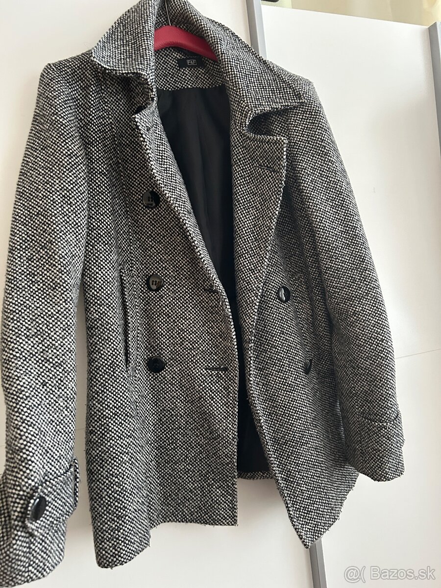 Dámsky kabát veľkosť M