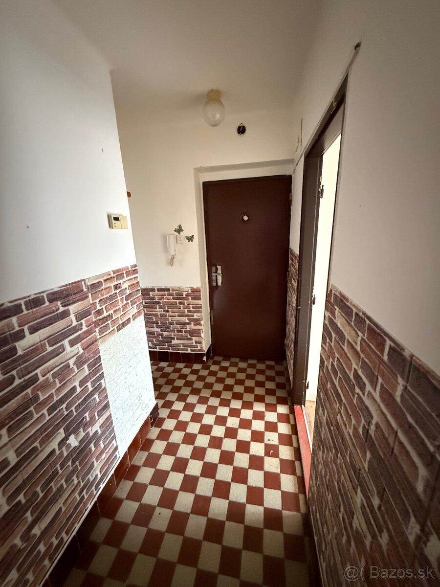 Ponúkame na prenájom 2 -izbový byt