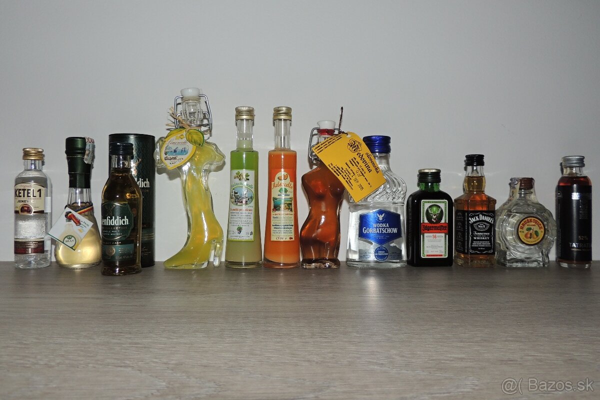 Zbierka - alkoholové fľaštičky
