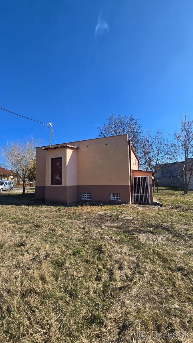 komerčna budova Tekovské Lužany