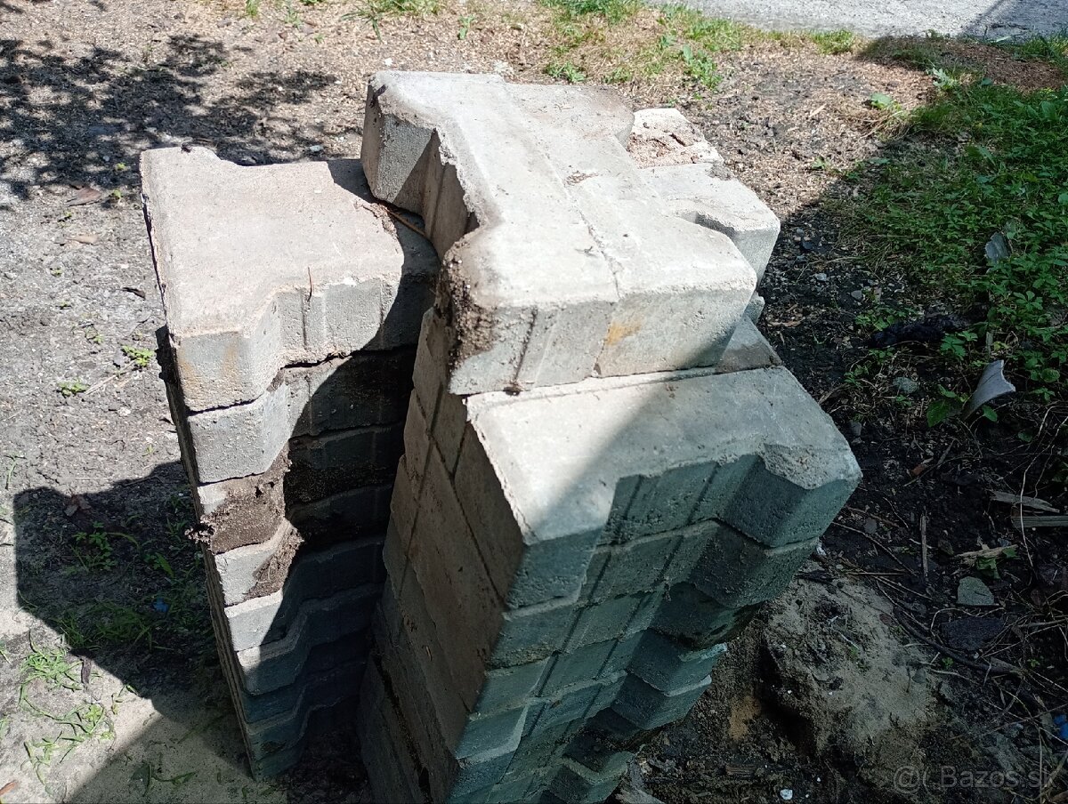 Zámková dlažba