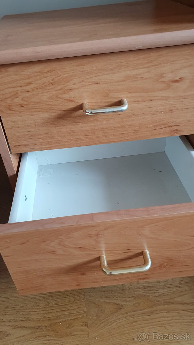 Nočný stolík