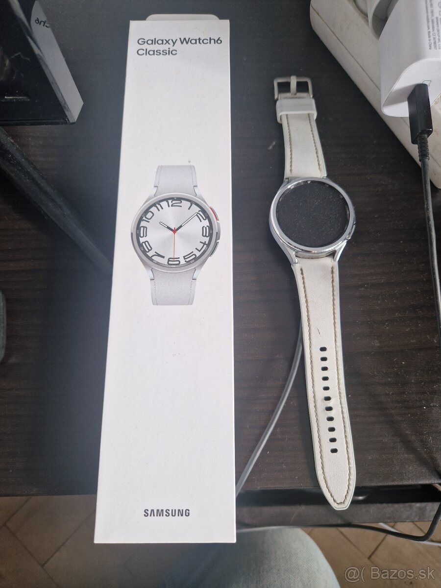 Smart hodinky SM-R960