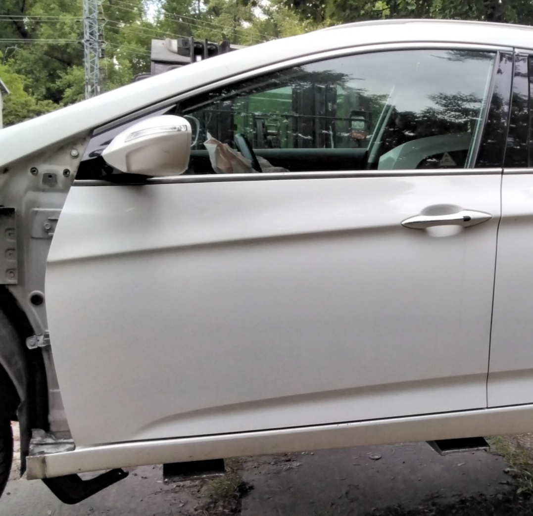 HYUNDAI i40 CW 1.7 CRDi 2015 predám DVERE, MOTOR D4FD TRYSKY