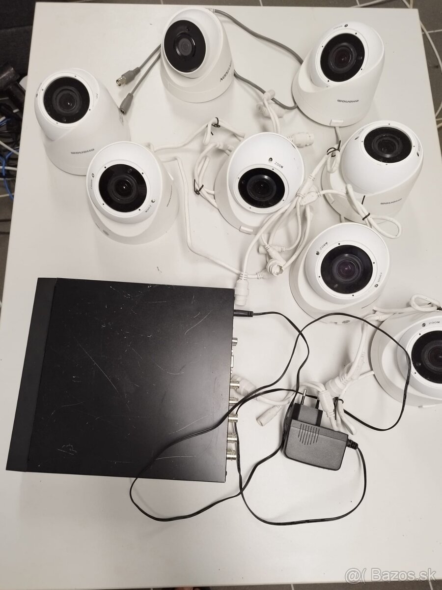 Kamerový systém 8 x kamery + DVR NVR