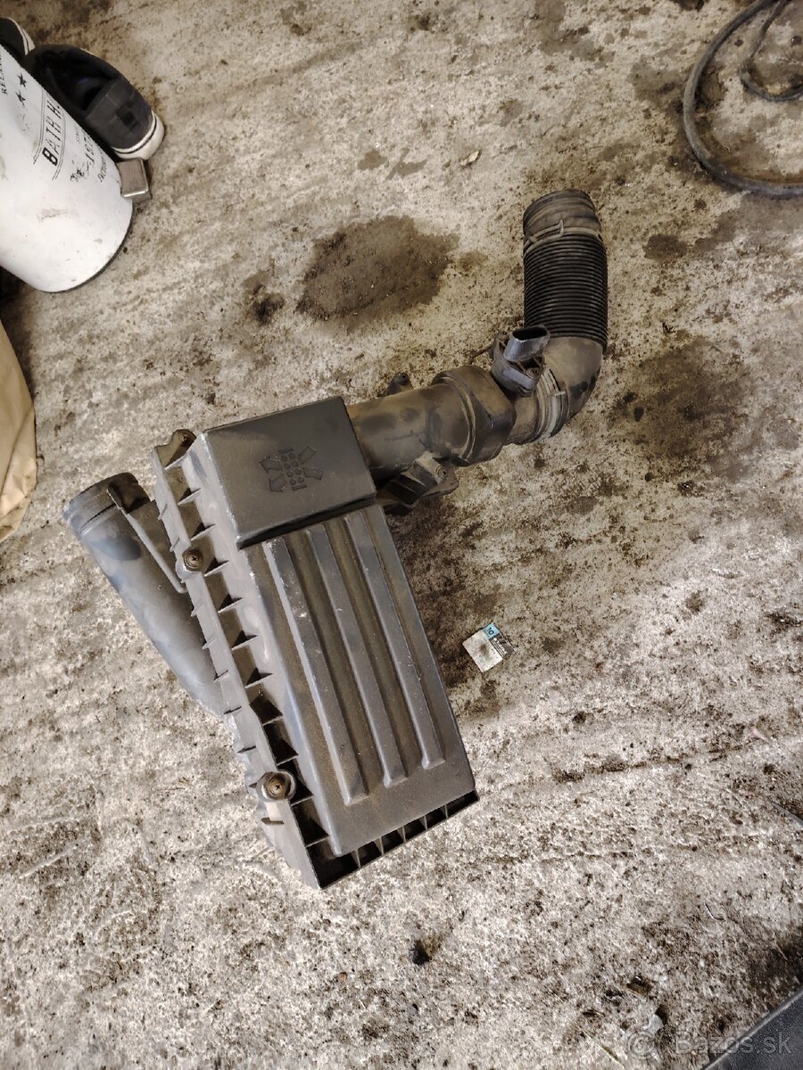 Seat Altea 1.9tdi 77kw filter box, váha vzduchu